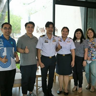 รศ.ดร.ยุทธพงษ์ ลีลากิจไพศาล คณาจารย์ และบุคลากรคณะมนุษยศาสตร์และสังคมศาสตร์ ได้ลงพื้นที่รวบรวมข้อมูลเกี่ยวกับเพลงอีแซว จังหวัดสุพรรณบุรี